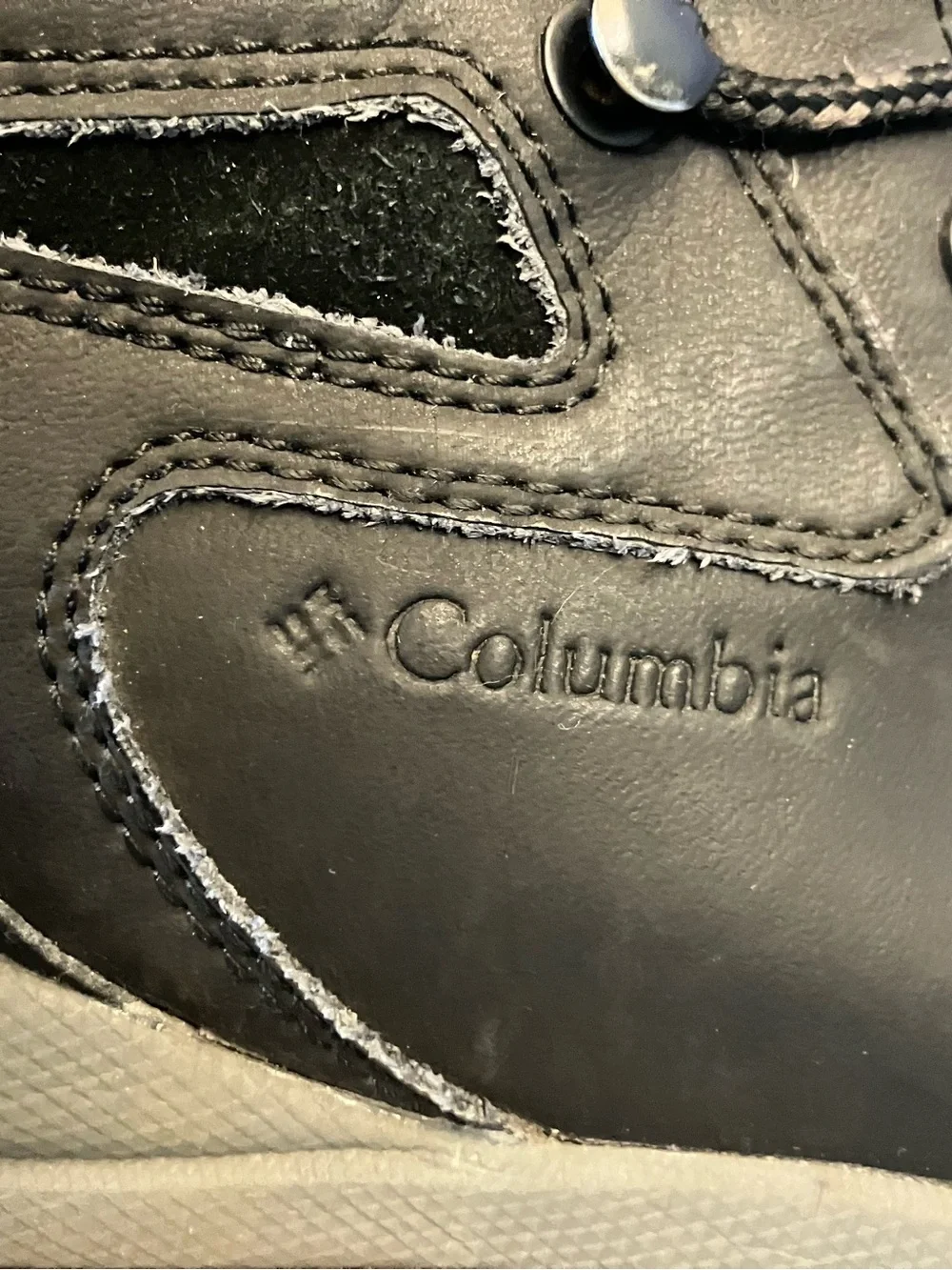 Columbia Newton Ridge Plus II Hiking Boots Mens 9.5 Black Waterproof Leather